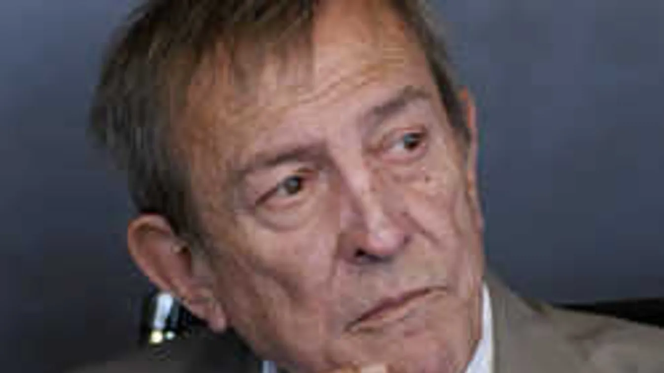 Szomorú látvány, elhanyagolják a legendás tévés síremlékét