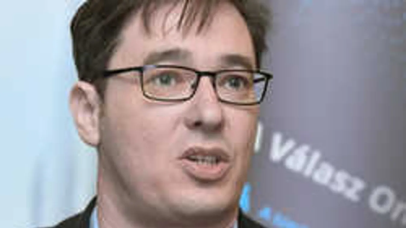 Karácsony titokban tovább seftel a zuglói parkolással