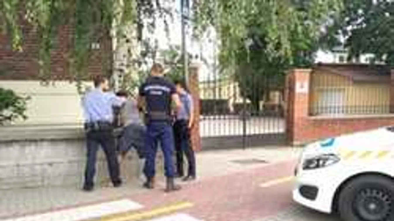 Hátulról támadt a nőkre ez a győri férfi