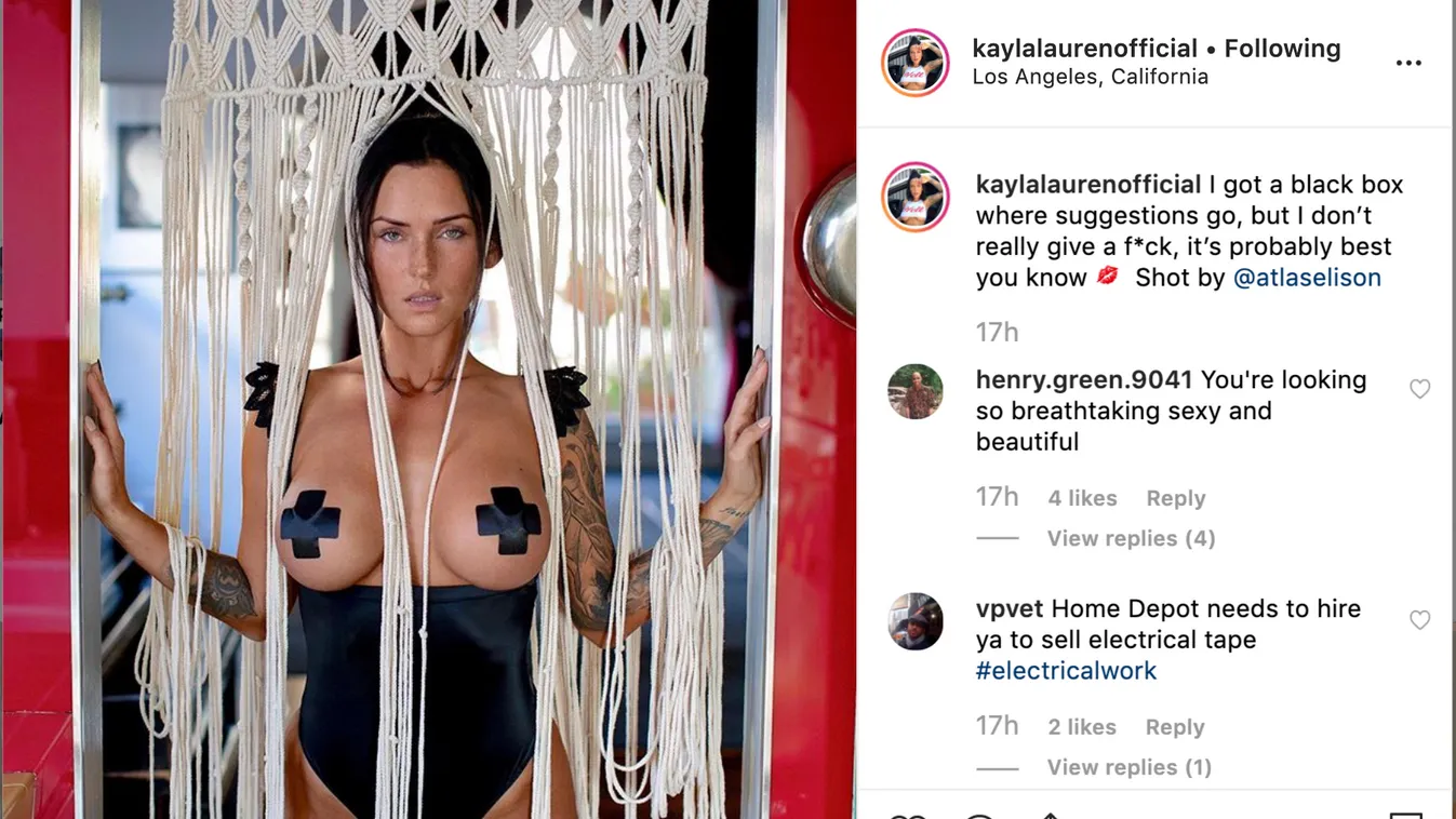 Otthonában pucérkodott a lány, amikor lefotózták