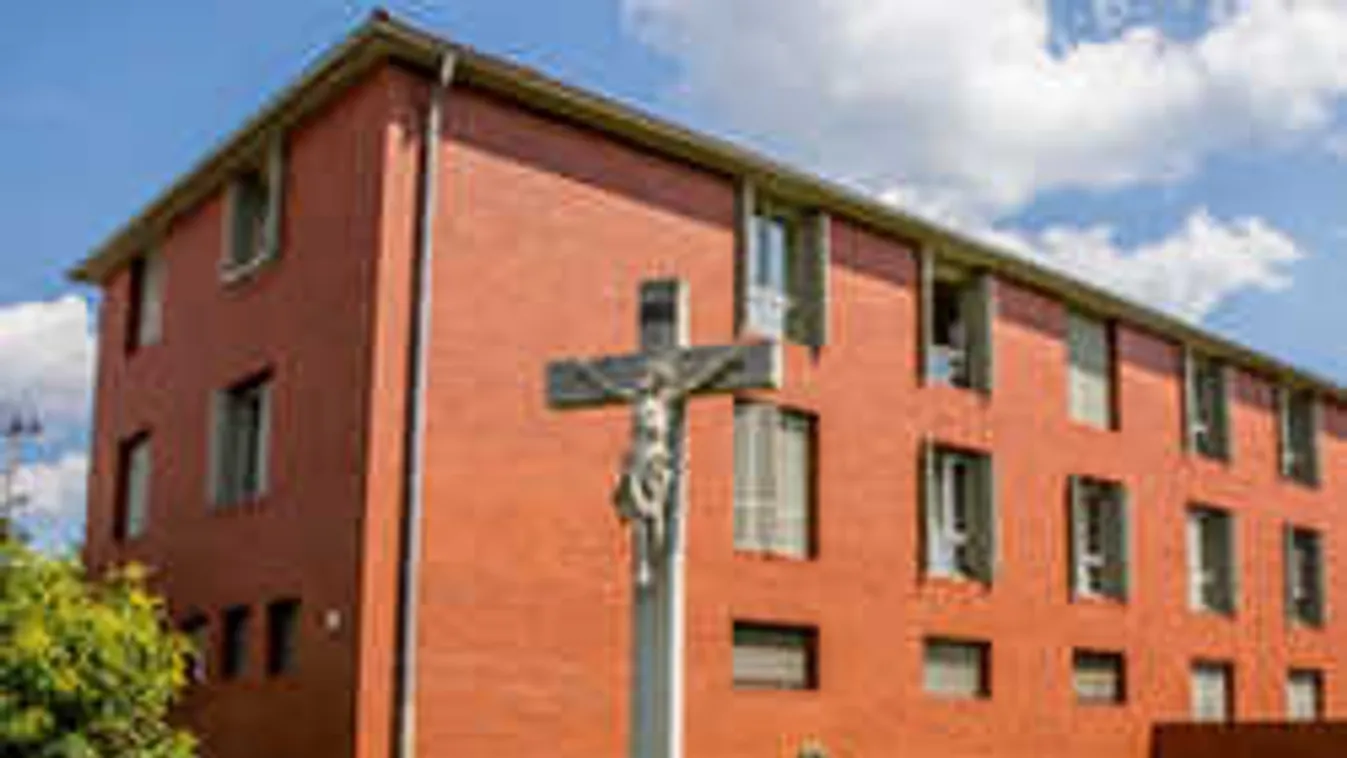 Két éven át zaklathatta szexuálisan a takarítónőt az MSZP-s lelkész-po