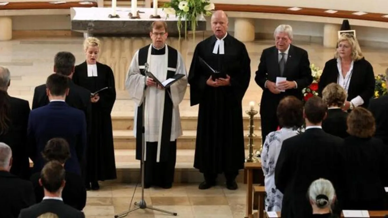 400 ember imádkozott a vonat elé lökött nyolcéves kisfiúért