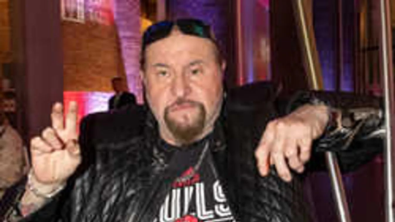 Megsúgta, erre készül Deák Bill Gyula