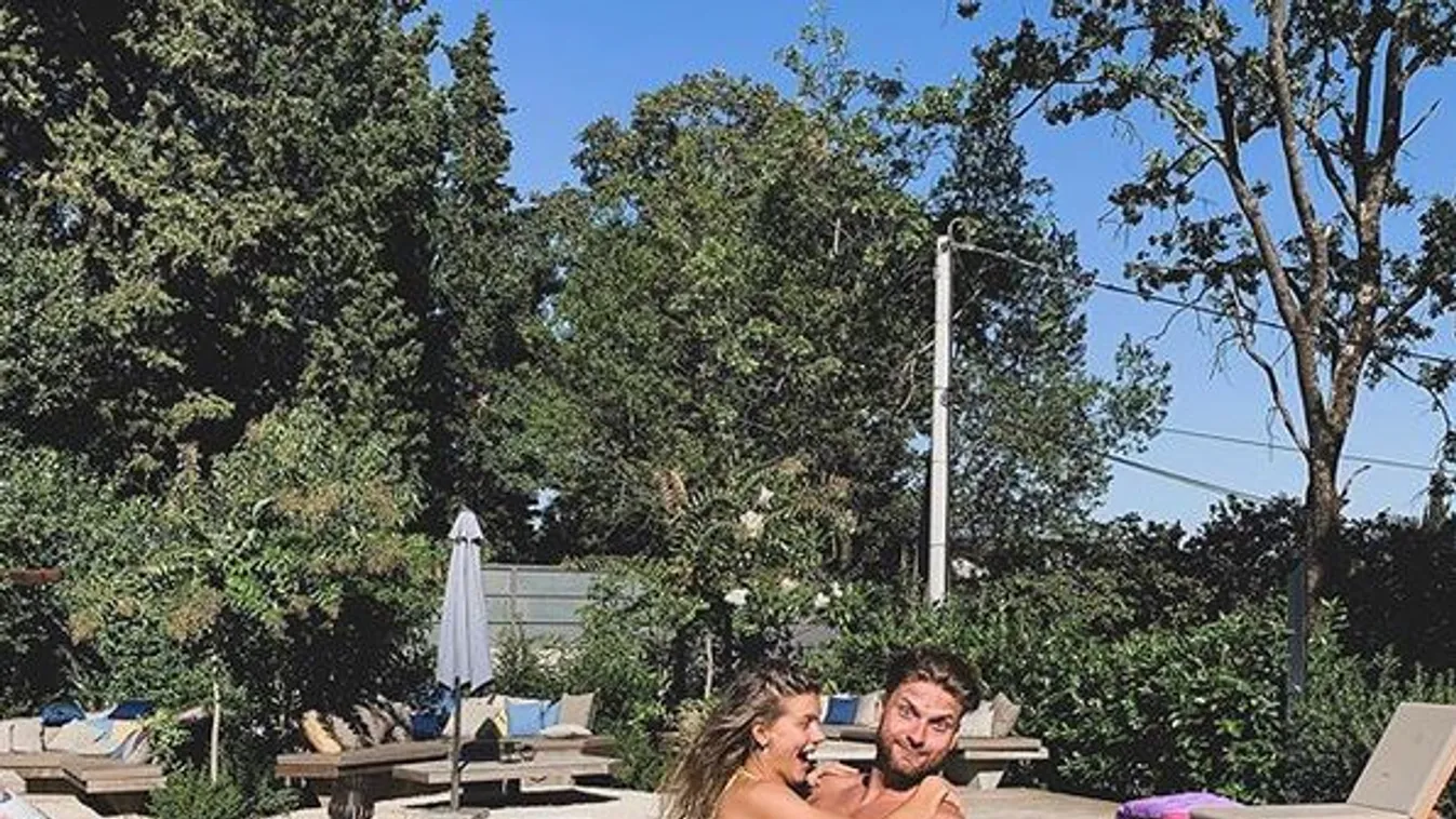 Ilyen közelről Weisz Fanni kőkemény popsija