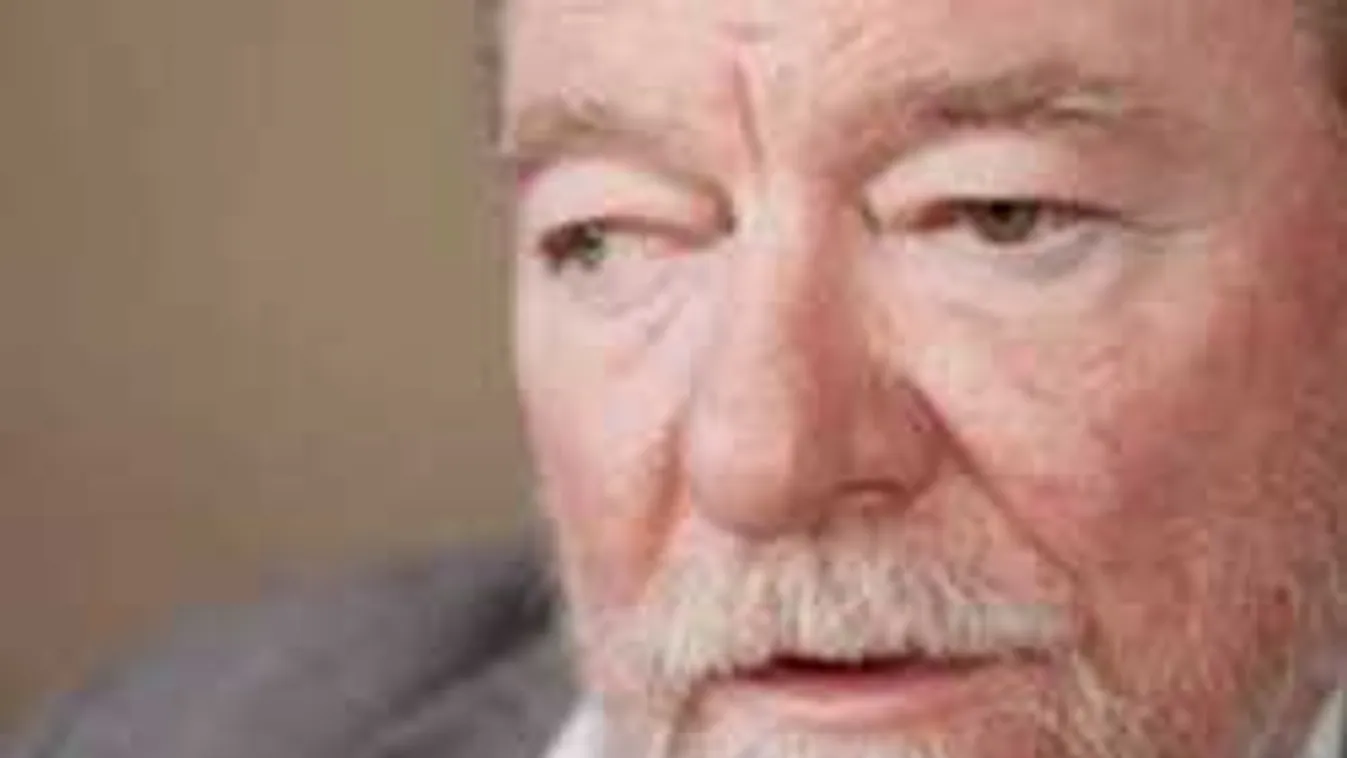 Ez már lavina: a feleség háta mögött szült Donáth László jogásznője