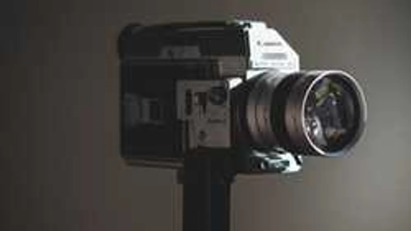 Félelmetes, mit rögzített a biztonsági kamera az üres kocsmában