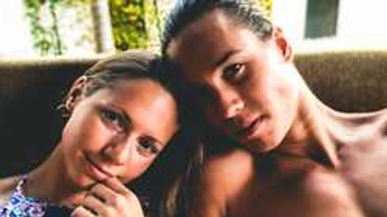 Kiderült, Kapás Bogi ebben fogadott a szerelmével