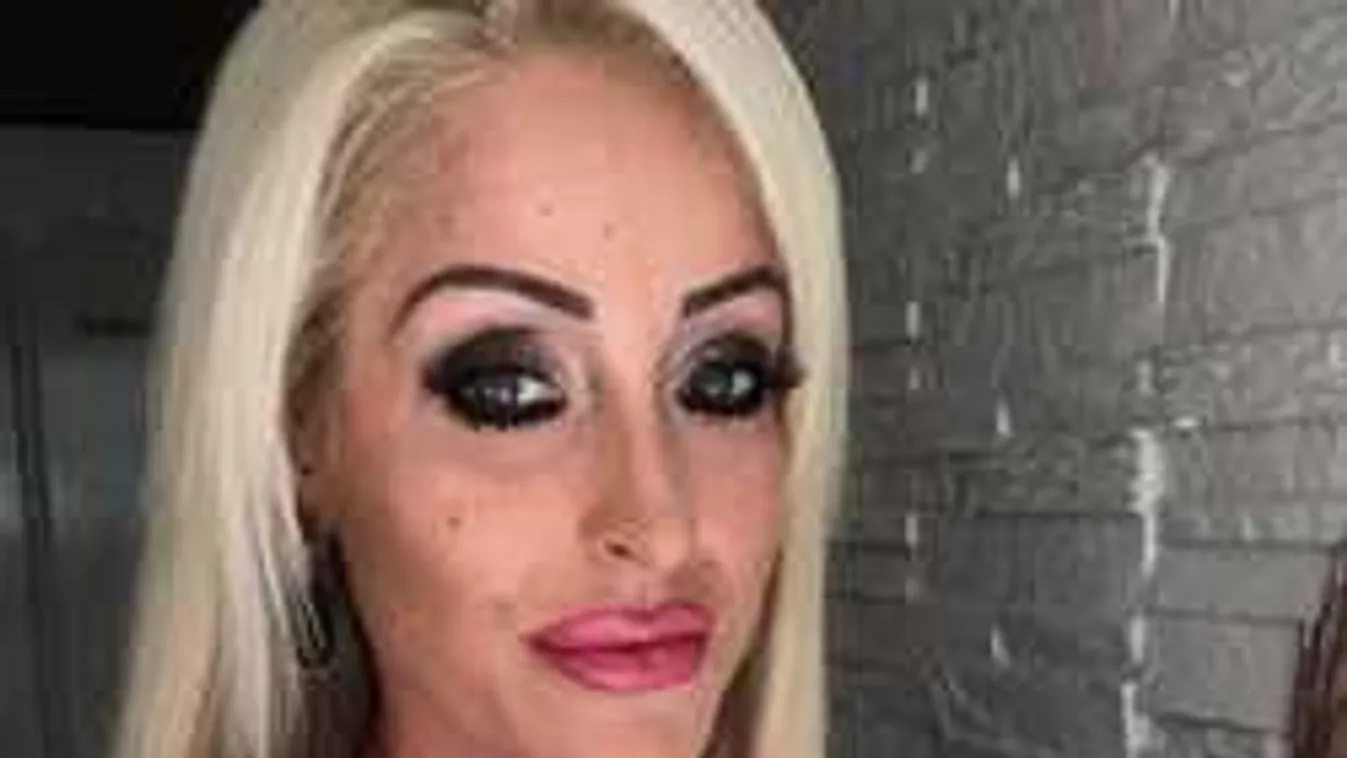 Jól látod: az ott a magyar sztáranyuka ágaskodó mellbimbója +18