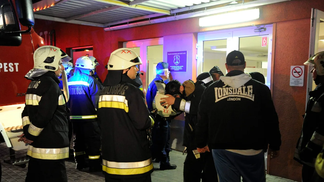 Vészhelyzet az Árkádban, kiürítették a bevásárlóközpontot