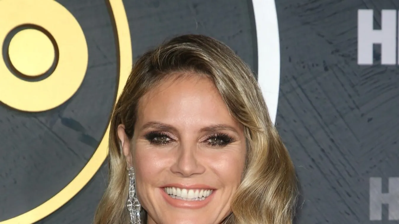 Heidi Klum dekoltázsán diót lehetne törni - Fotó