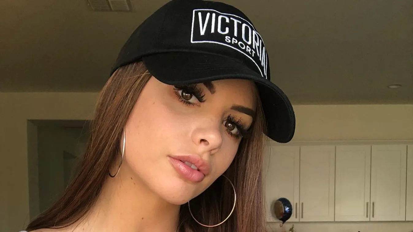 Melltartó nélkül fotózták le a gömbölyű keblű sportolónőt