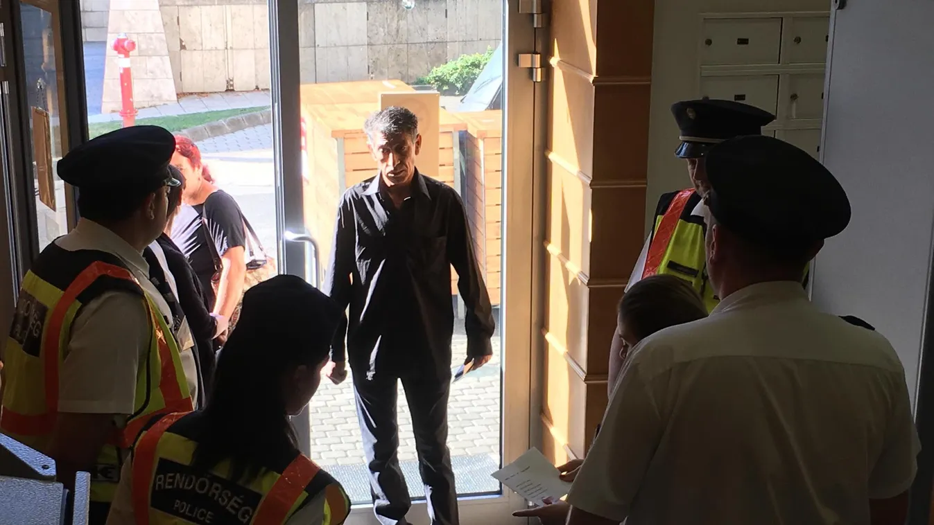 Botránnyal indult a szekszárdi gyerekgyilkos tárgyalása: nem engedik be a családot