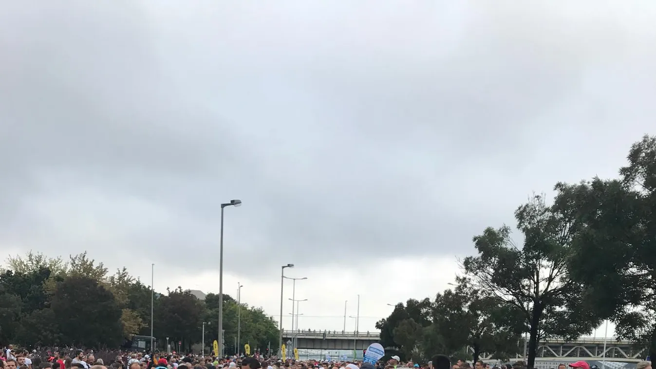 Nem hiszed el, ki tűnt fel a budapesti félmaraton futói között