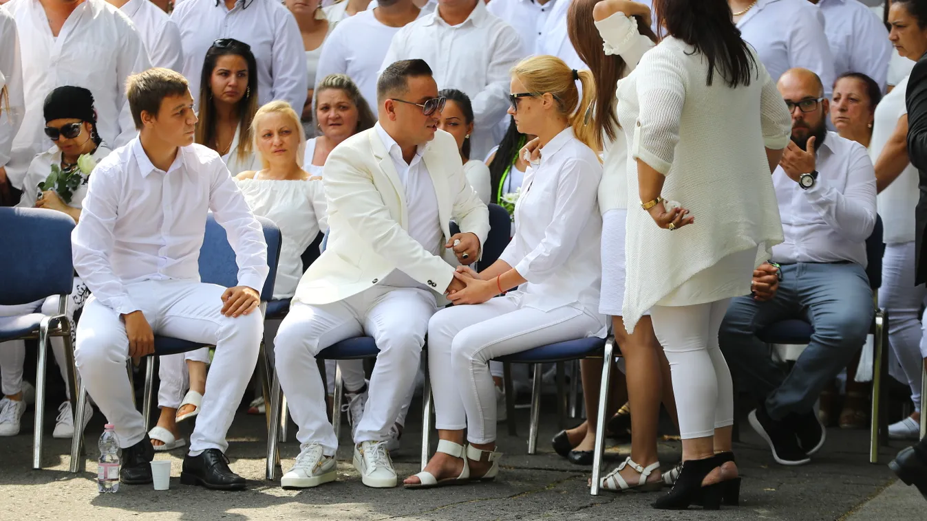 Öccse sírhantjánál láthatta viszont édesanyját L.L. Junior kisfia