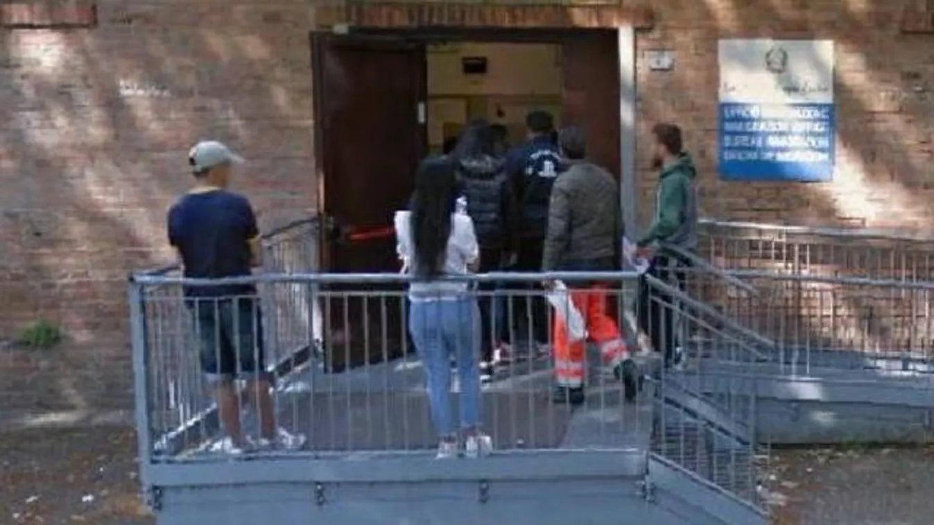 Férfiként toloncolták ki, nőként jött vissza