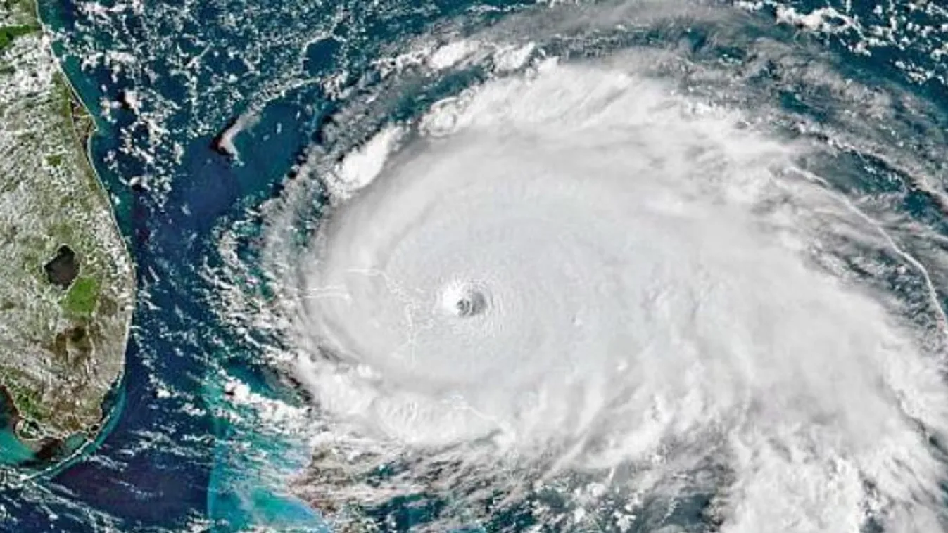 Súlyos balesetet okozott a hurrikán Kanadában, egy toronydaru omlott össze! - videó