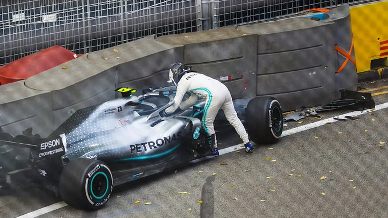 Súlyos baleset, Bottas a falnak csapódott az edzésen