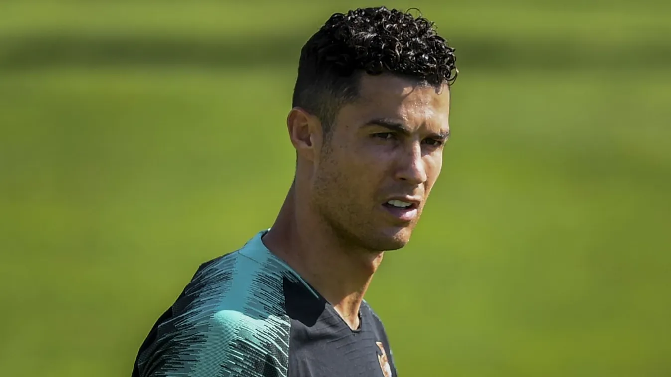 Döbbenetes összeget kaphat Ronaldo az egyik sportszergyártótól