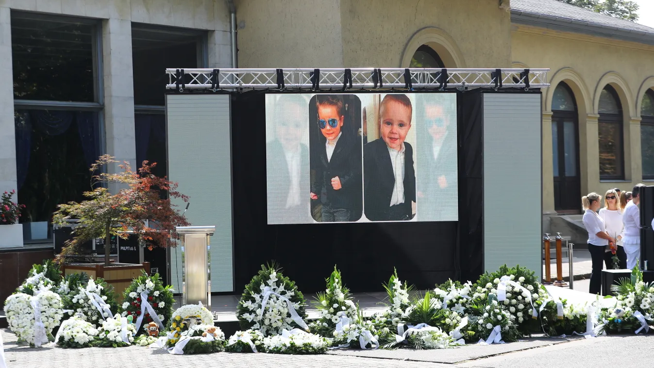 Összeesett unokája koporsója előtt L.L. Junior édesanyja