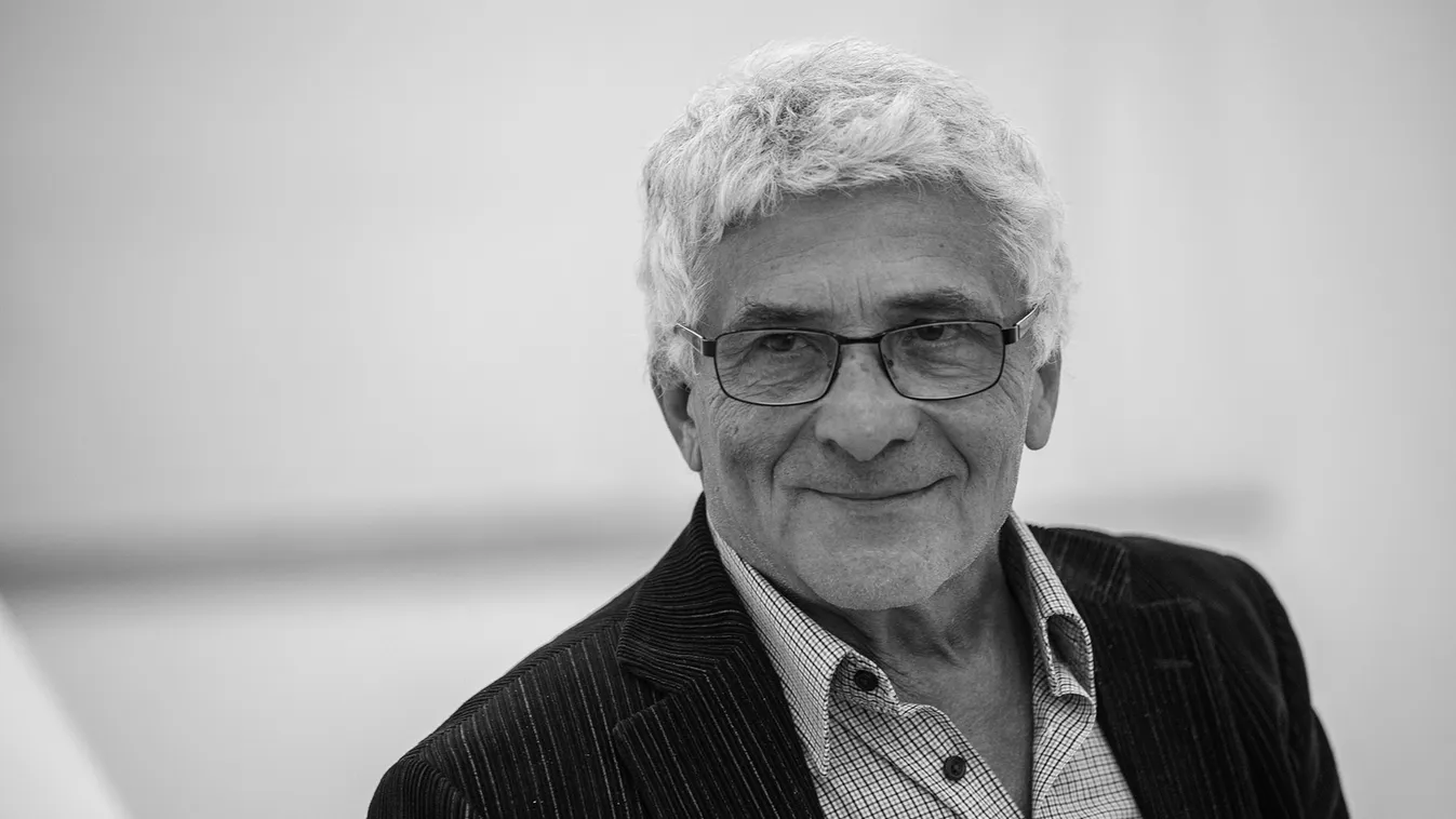 Felavatták Székhelyi József síremlékét, így néz ki - Fotók