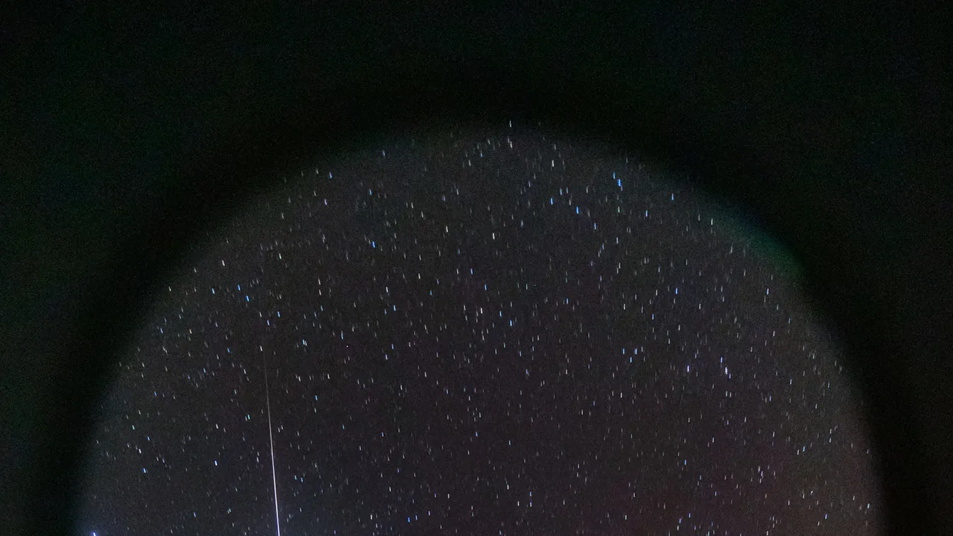 Elképesztő, mit látott, amikor kinézett a repülőgép ablakán