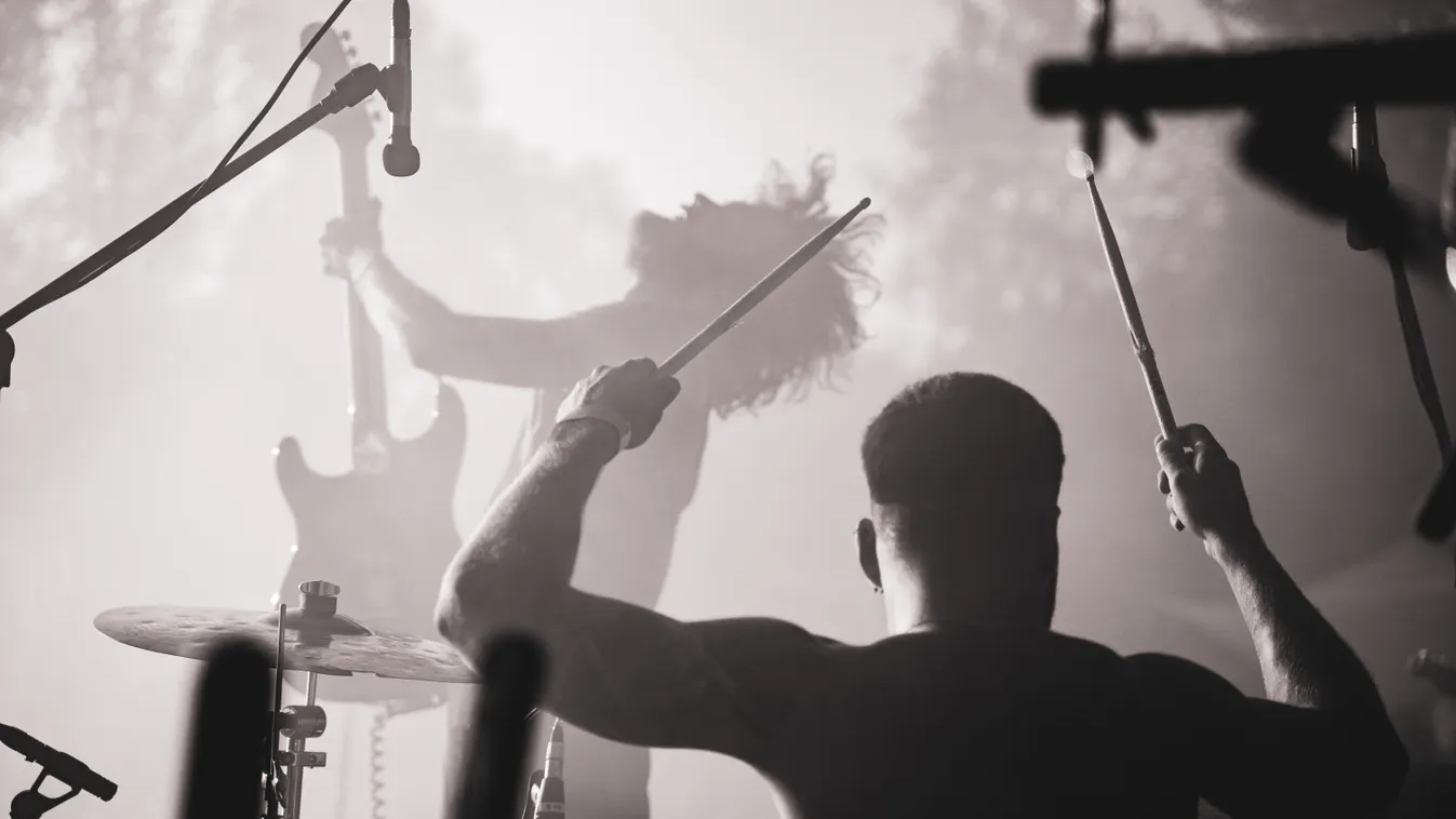 Fergeteges szülinapi bulival érkezik a DLRM az Akváriumba!