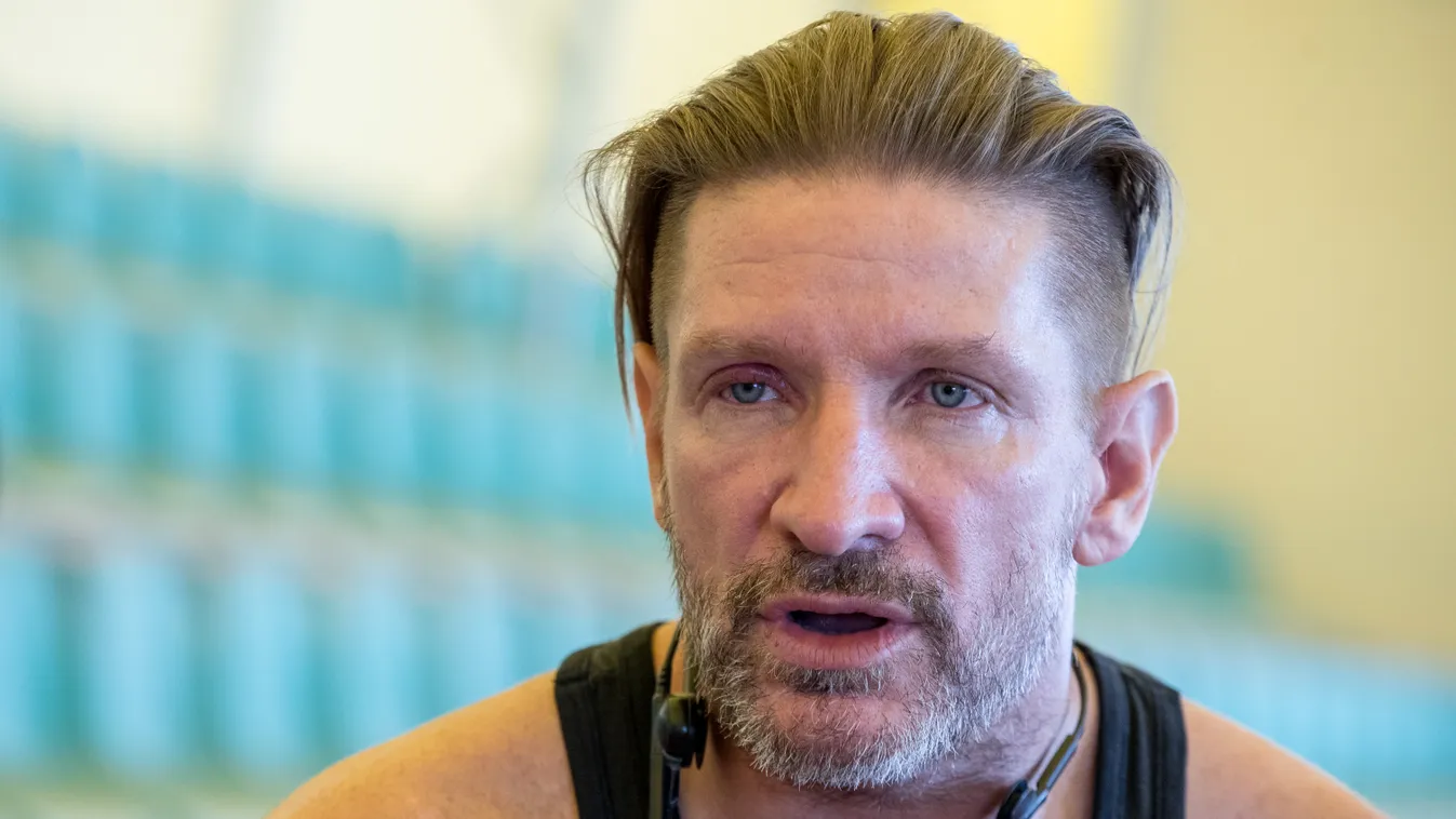 Felvállalta: Itt hancúrozna fiatal szerelmével Pintér Tibor