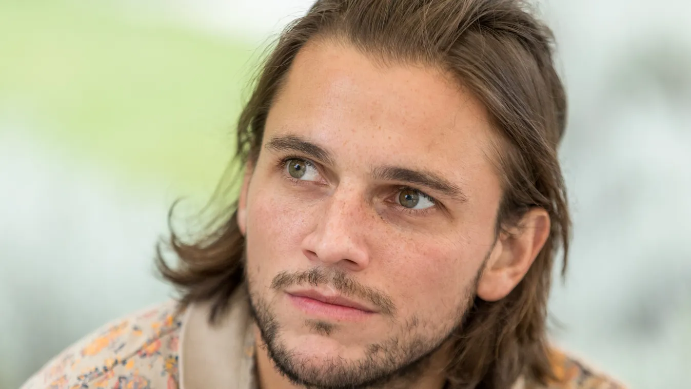 Micsoda látvány: Megmutatta félmeztelen felsőtestét a TV2 sztárja