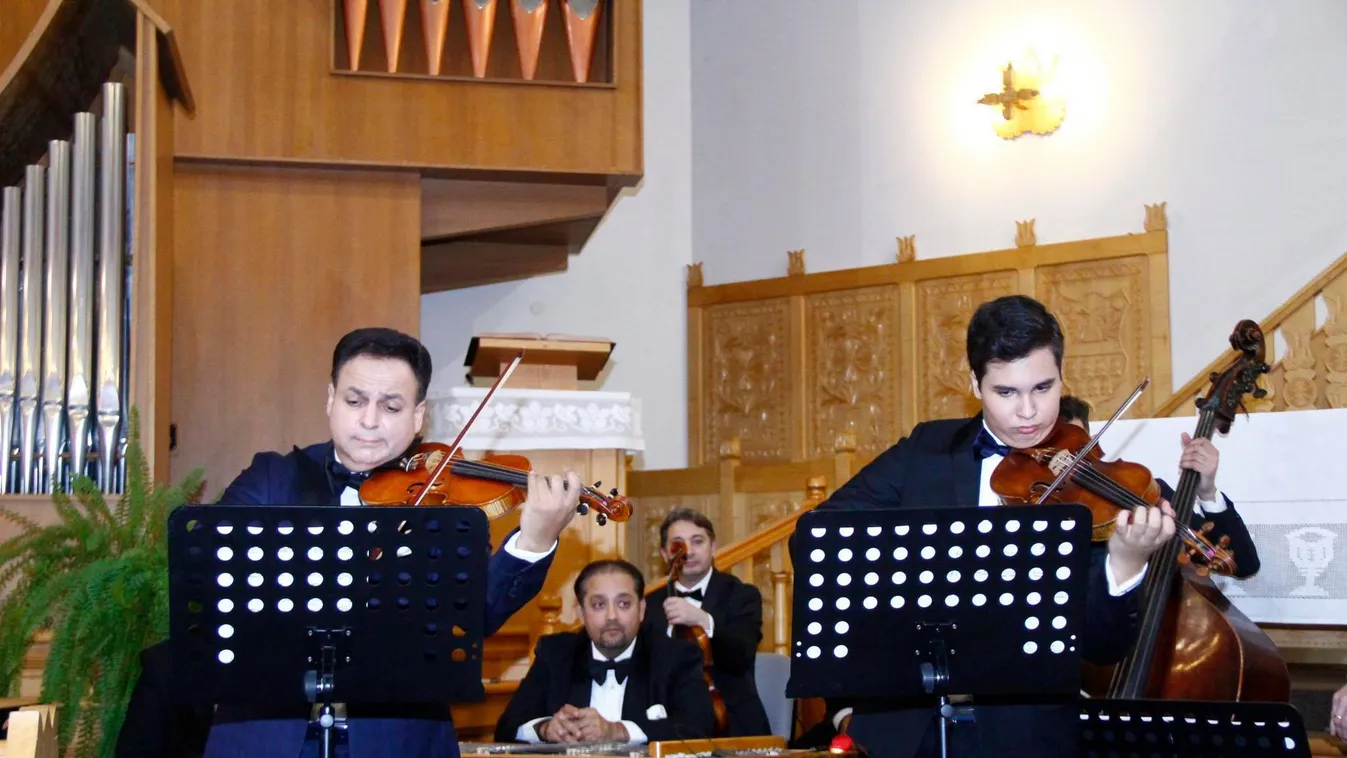 Tíz év után újra együtt hegedült fiával Mága Zoltán