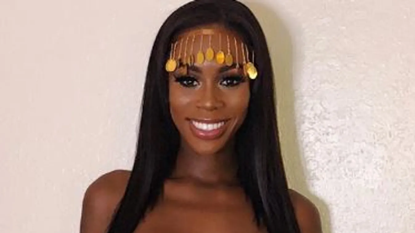 A kertjében fotózták le meztelenül a sikeres üzletasszonyt