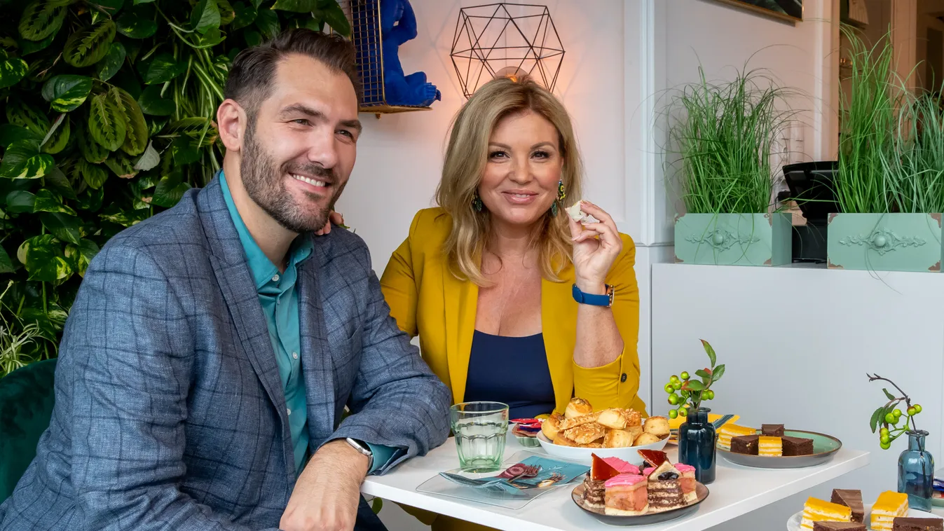 Igazi mosolyalbum: csodás családi képet posztolt Liptai Claudia