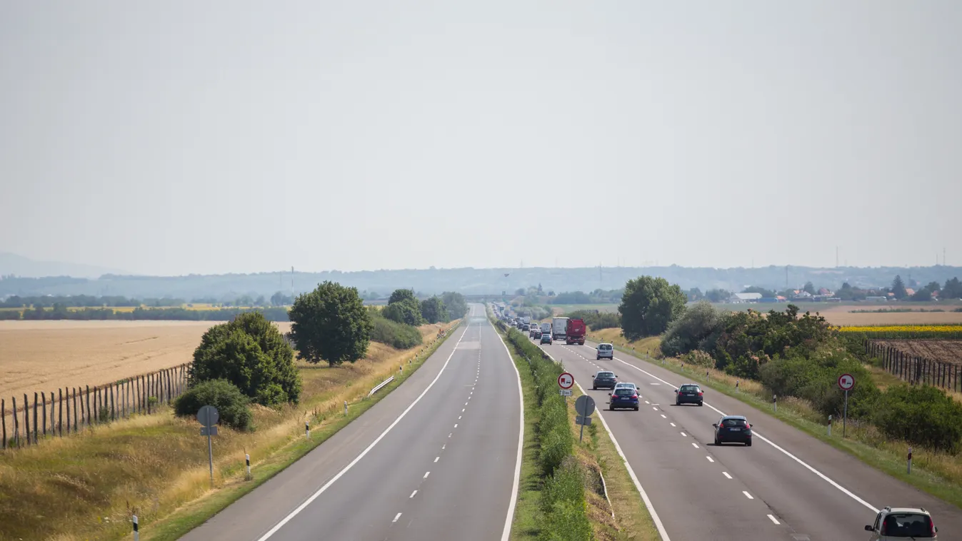 Felújítják a hazai utakat, az M7 egy szakaszát már átadták
