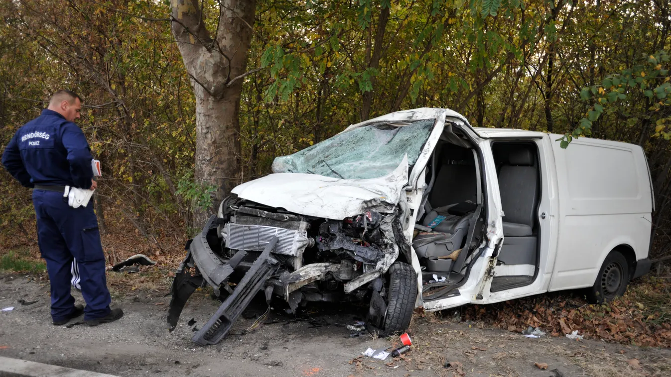 Megrázó helyszíni fotók: szörnyű tragédia a Pest megyei főúton