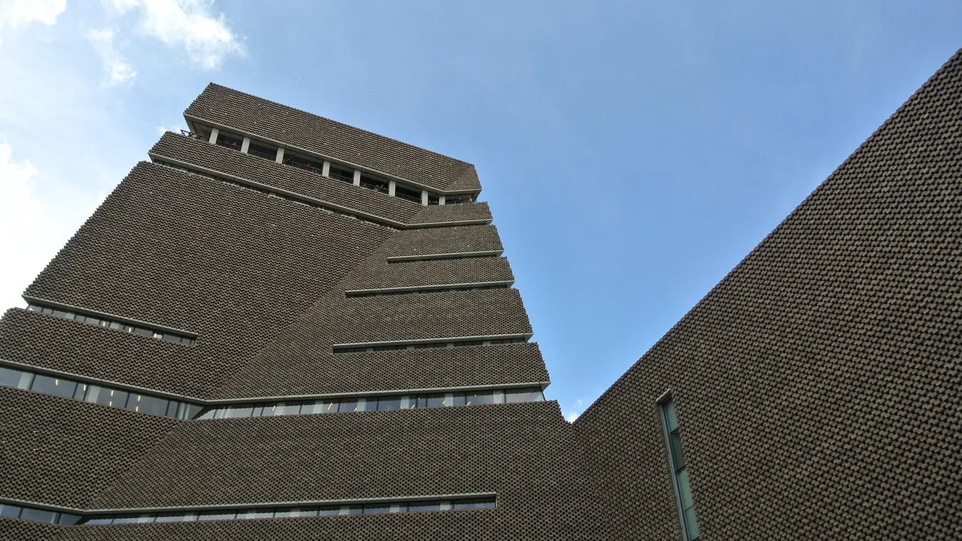 Bejelentették, ez a fiatal lökte le a hatéves fiút a tizedikről Londonban