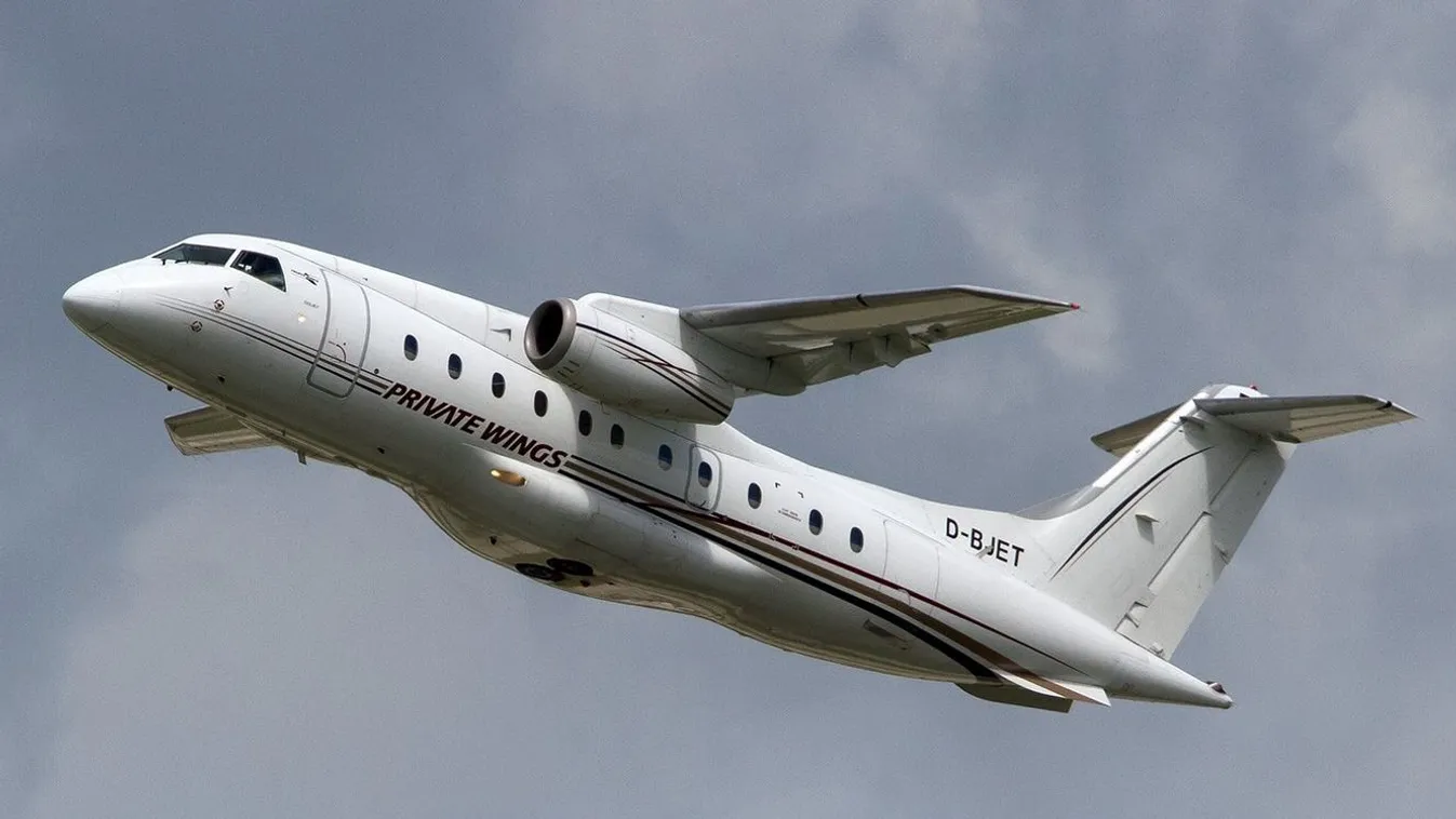 Villám csapott a Hertha repülőgépébe