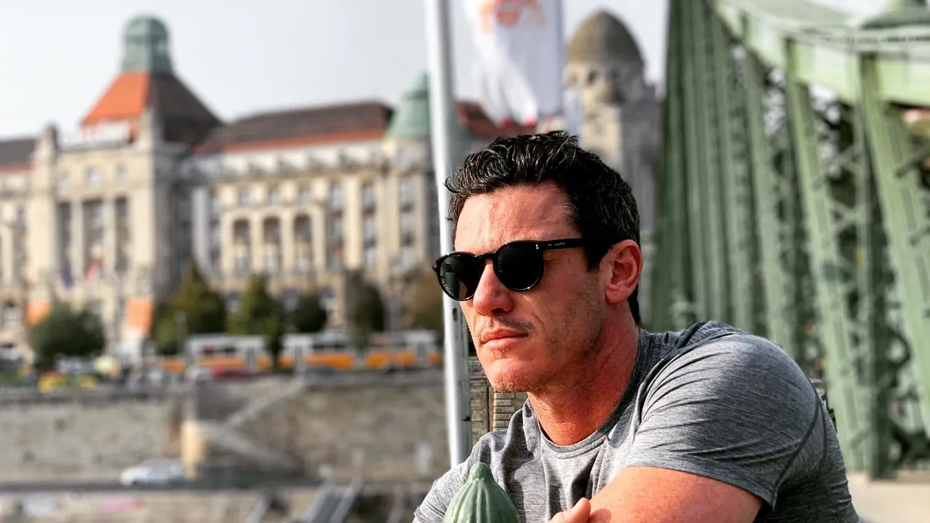 Újabb világsztár Budapesten, belevetette magát a város életébe - fotó