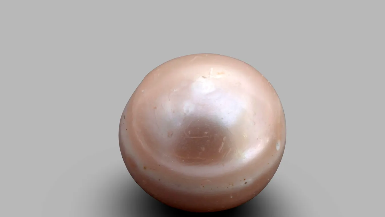 Hihetetlen lelet: szemkápráztatóan gyönyörű dolog került elő az ősi faluból