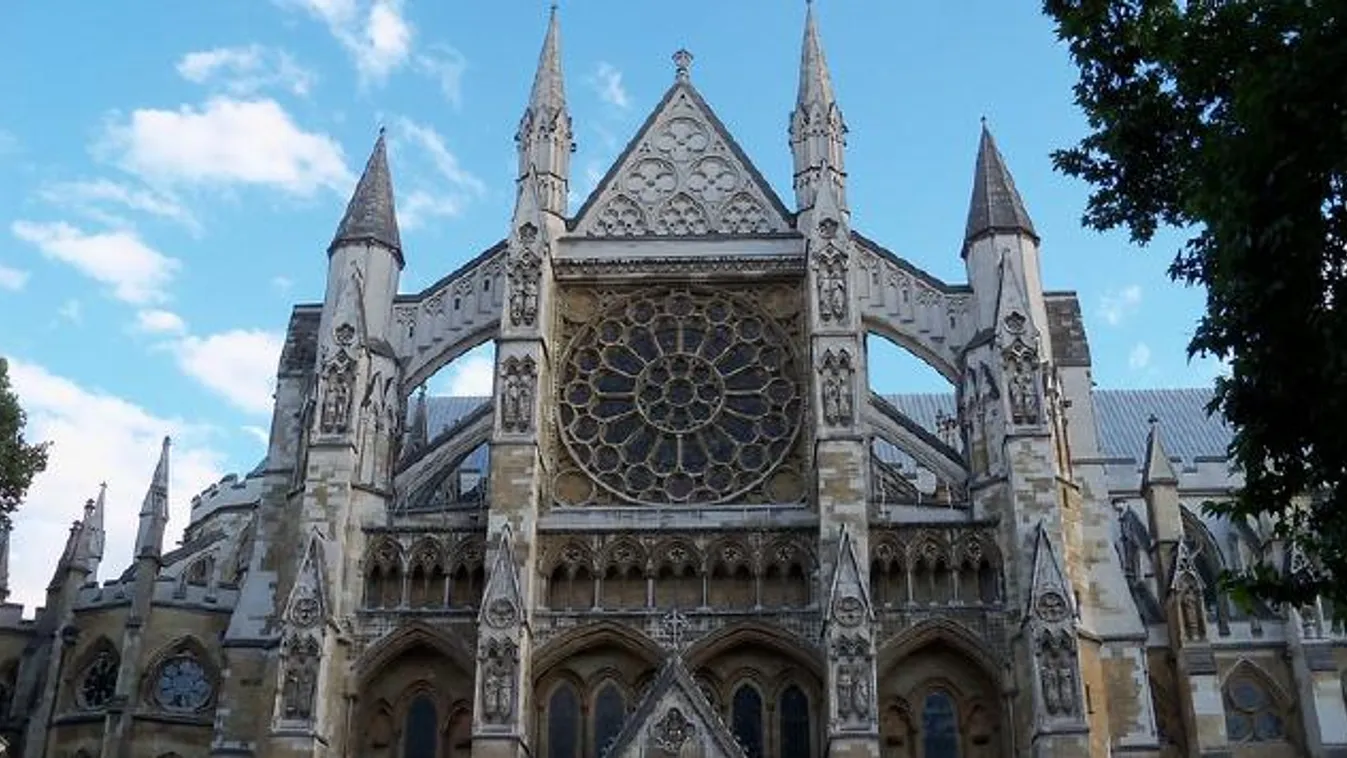 Botrány! A Koránból olvasott fel a Westminster apátságban egy főmufti