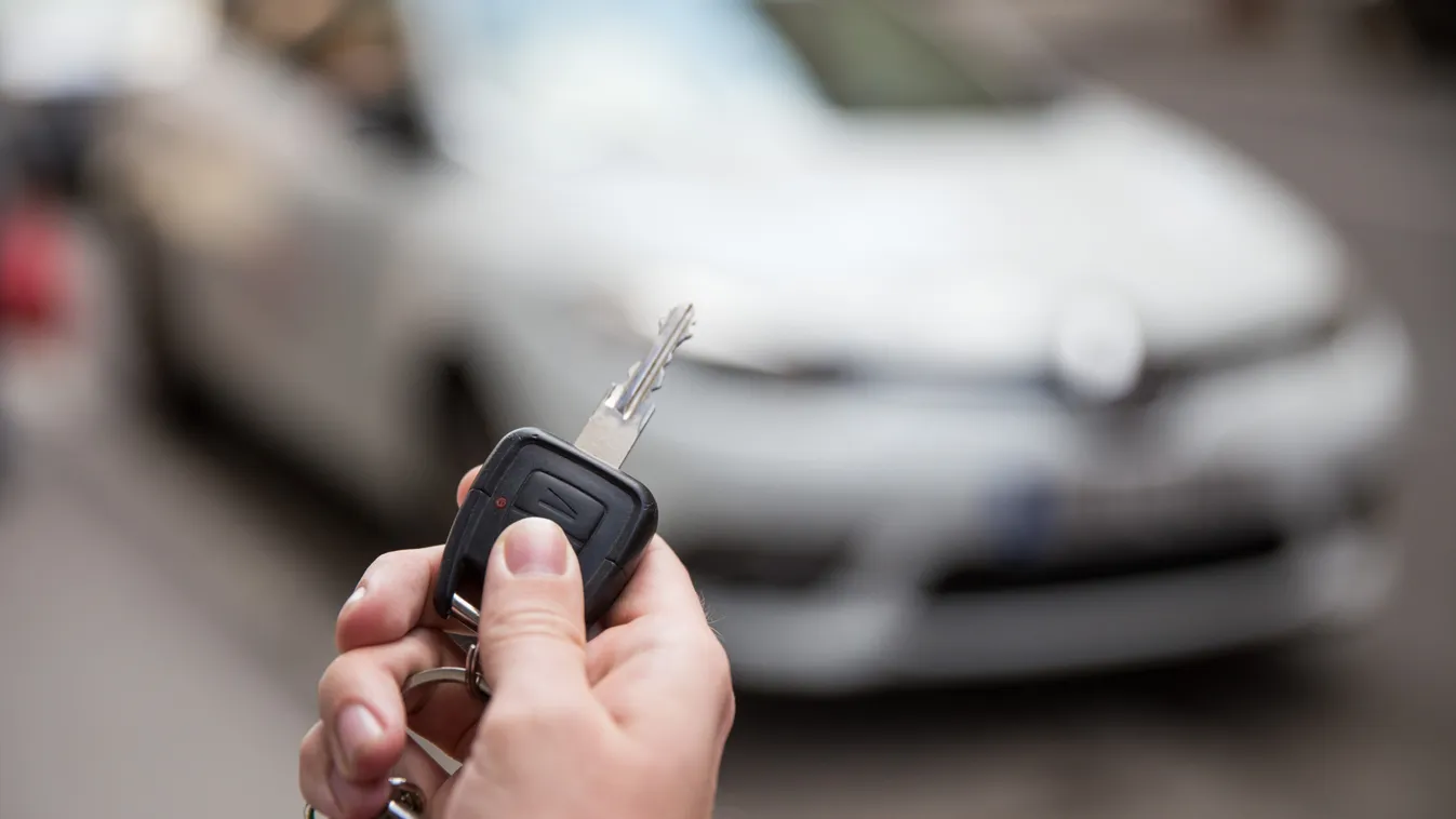 Mindenki tanácstalan, miért romlottak el a távirányítók Pest belvárosában