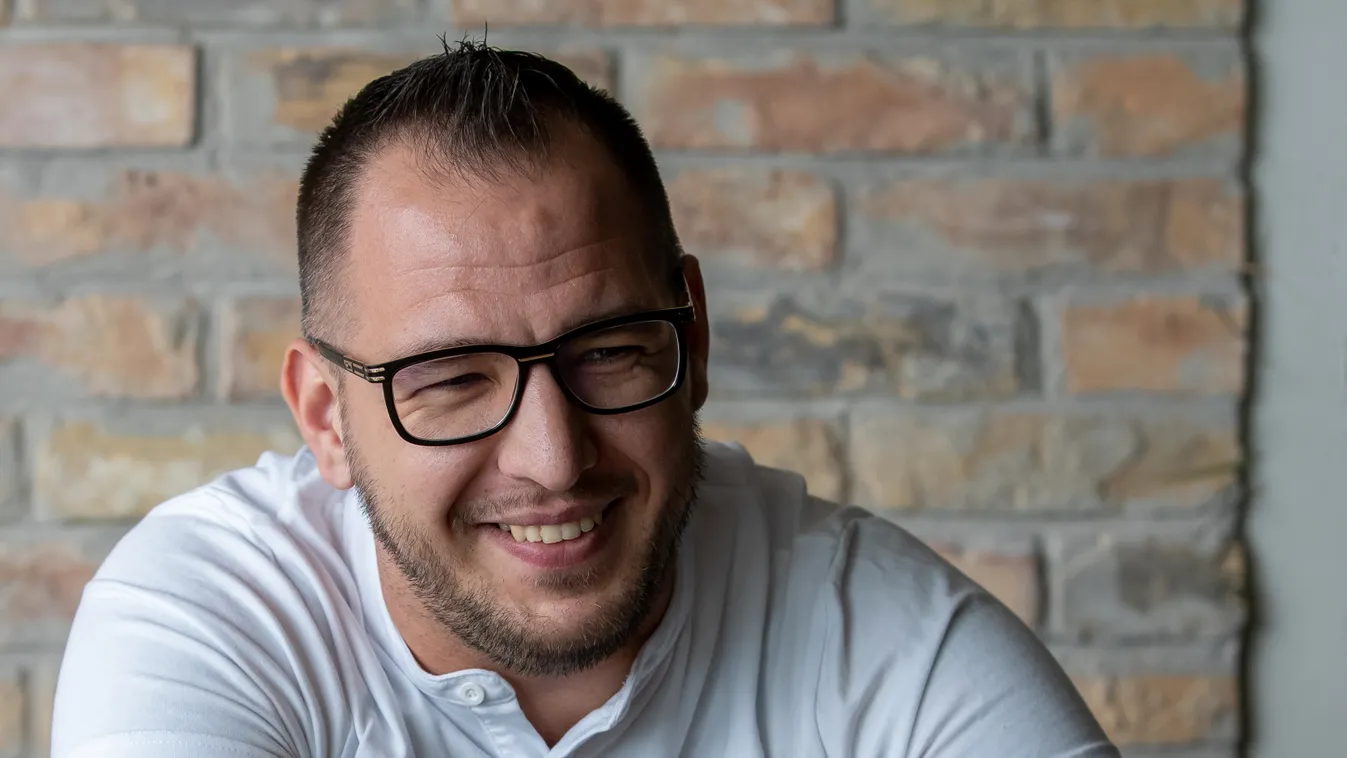 Hihetetlenül aranyos, nagyon szeretik a rajongók Curtis kisfiát