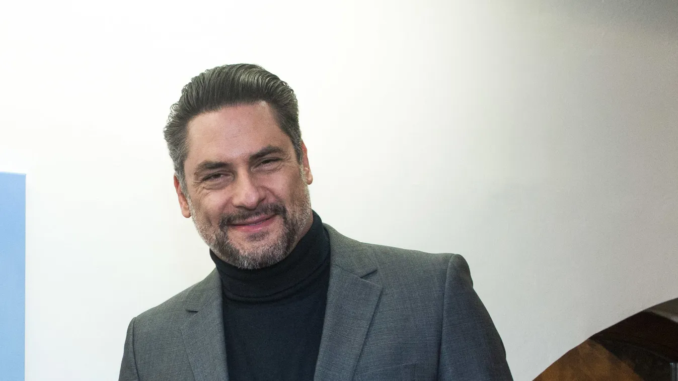 Viccet csinál a drogbotrányából Árpa Attila