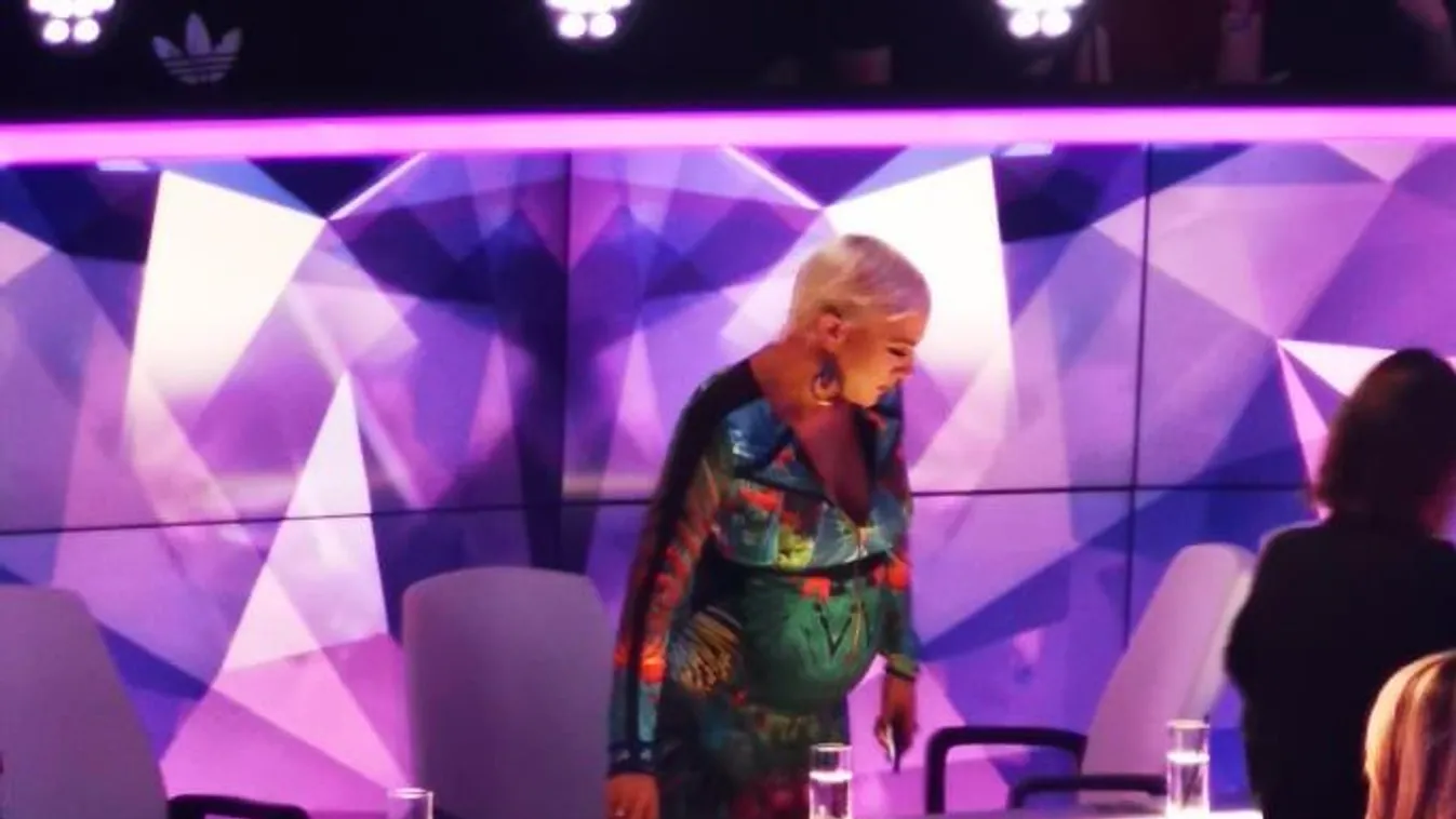 Hűha, ilyen dögös Tóth Gabi a Sztárban Sztár leszek! élő show-jában