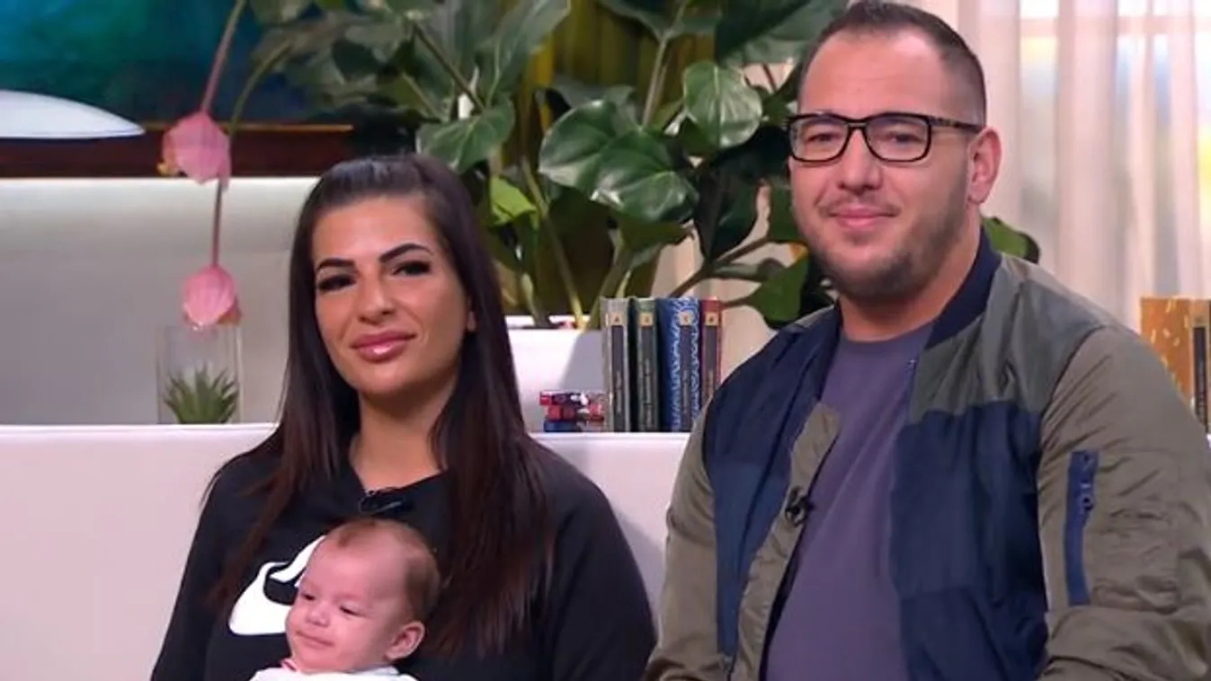 Élő adásban mutatta meg a stúdióban a kisfiát Curtis