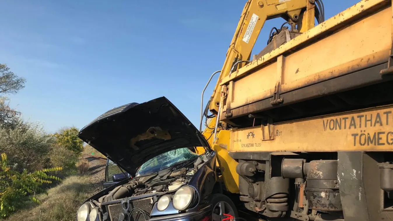 Megrázó képeket kaptunk a Fejér megyei vonatszerencsétlenségről