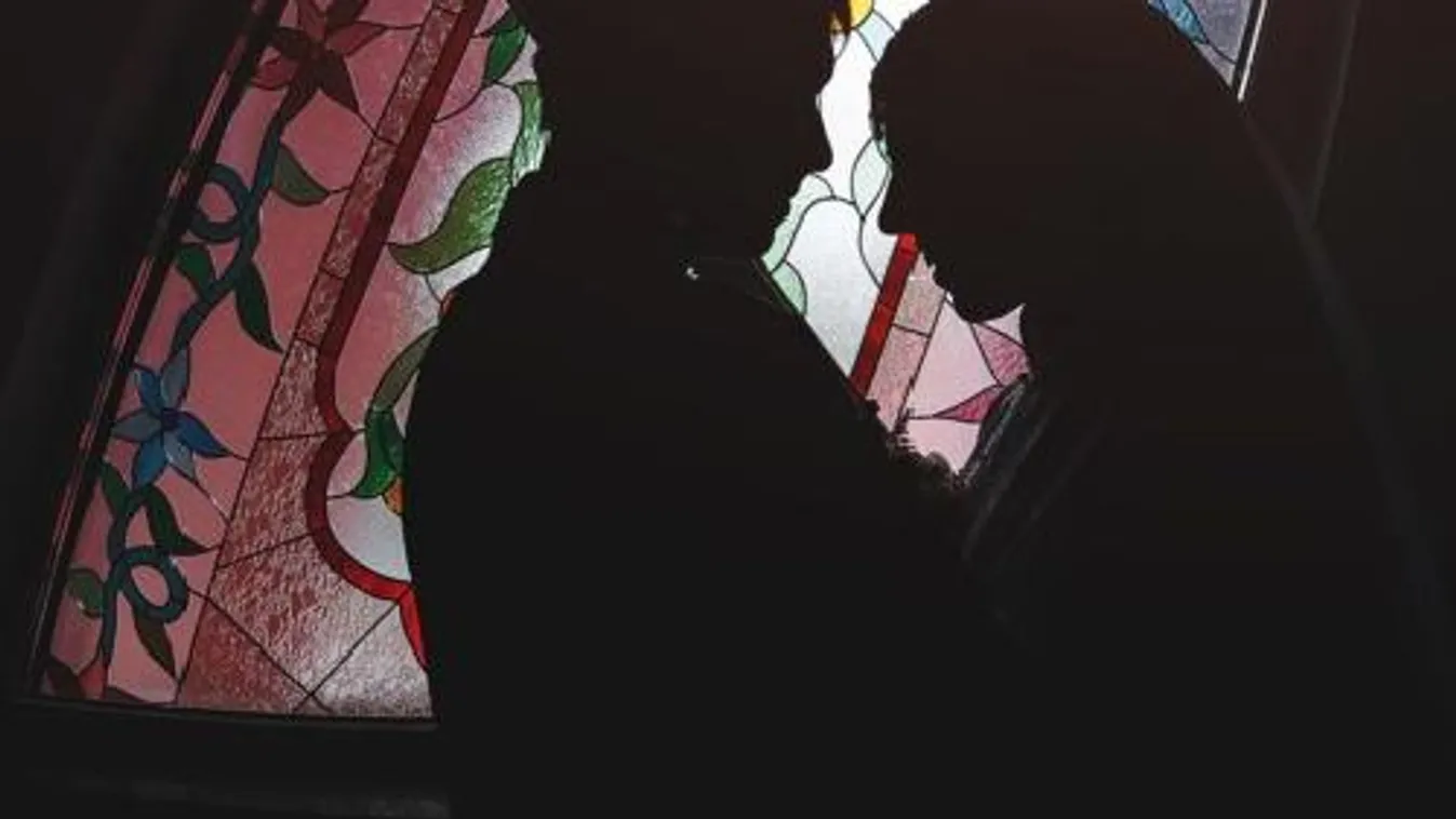 Szexelni akart az afgán, ezért "feleségül vett" két bedrogozott lányt