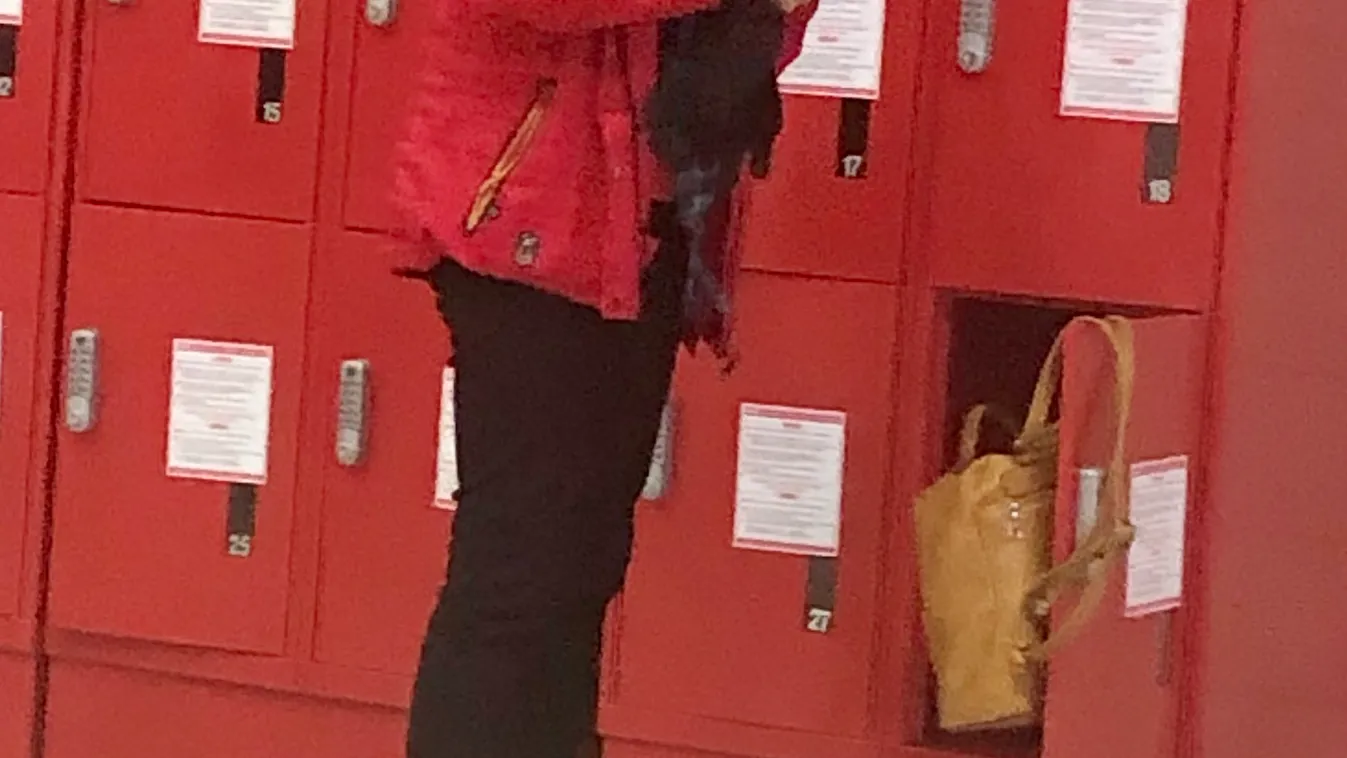 Hiába fogták el a tettest, nem kapta vissza ajándékait a kirabolt nő