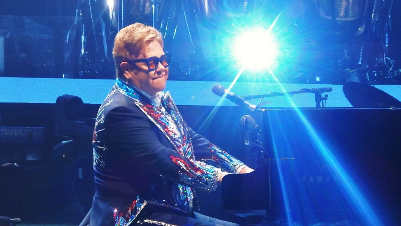 Őszinte vallomás: Elton Johnnak se haja, se prosztatája