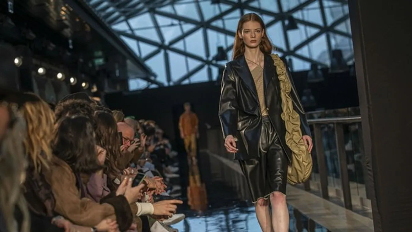 Vastapssal jutalmazták a sztárok Nanushka 2020-as kollekcióját