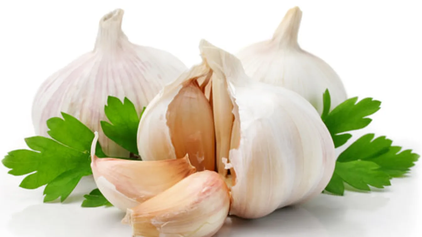 Tegyél fokhagymát a párnád alá, elképesztő lesz a hatás