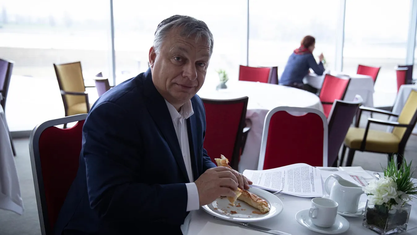 Orbán Viktor Eszéken burekkel nyitotta a napot